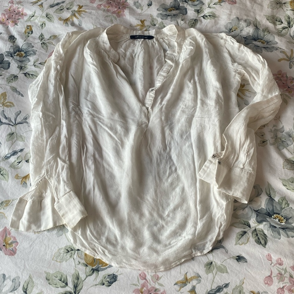 Olivaceous White 100% rayon top long sleeve